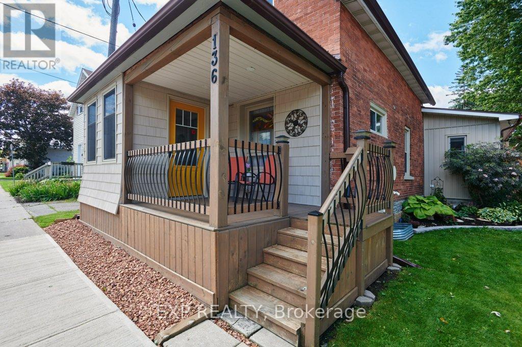 136 Park Street, Brockville, Ontario  K6V 2G9 - Photo 2 - X13489196