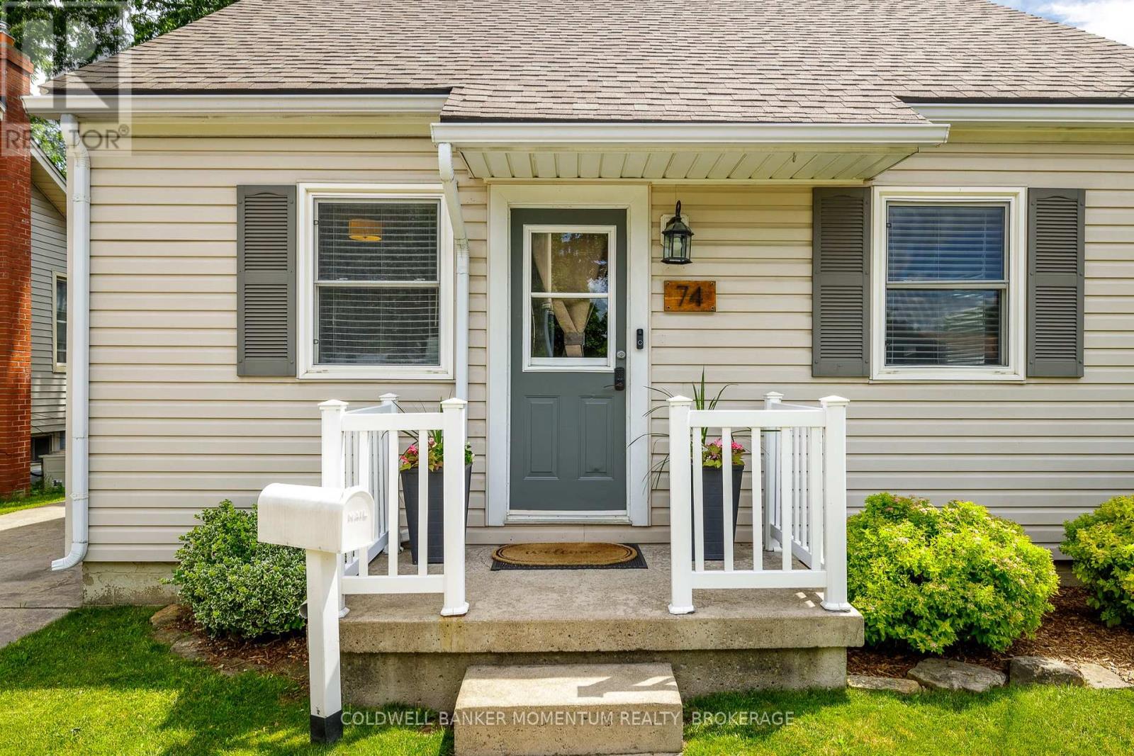 74 HAIG STREET, St. Catharines, Ontario