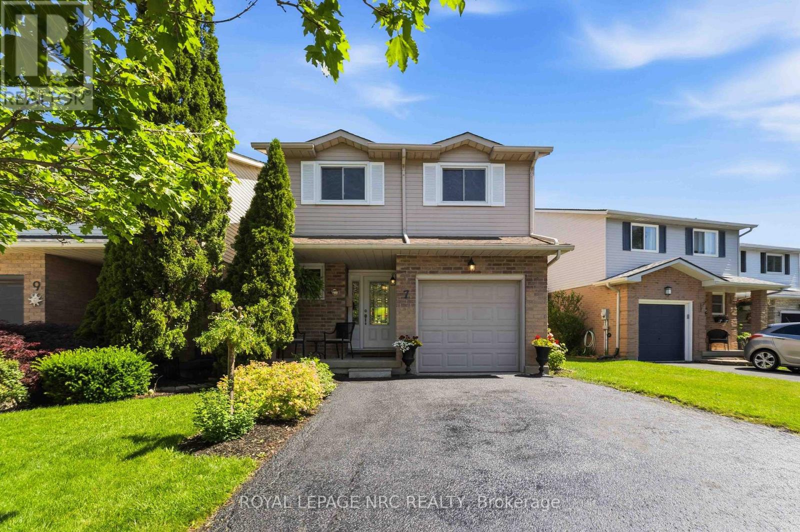7 NAPLES COURT, Thorold, Ontario