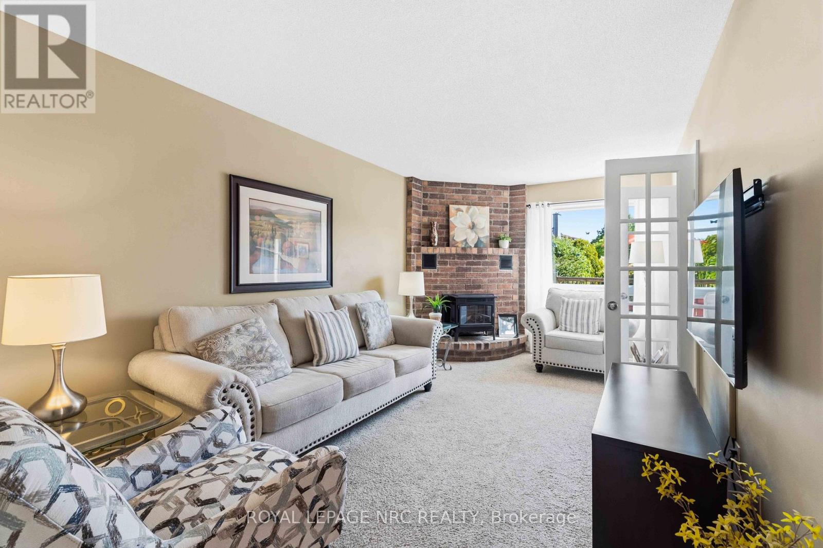 7 Naples Court, Thorold, Ontario  L2V 4S7 - Photo 11 - X13488854