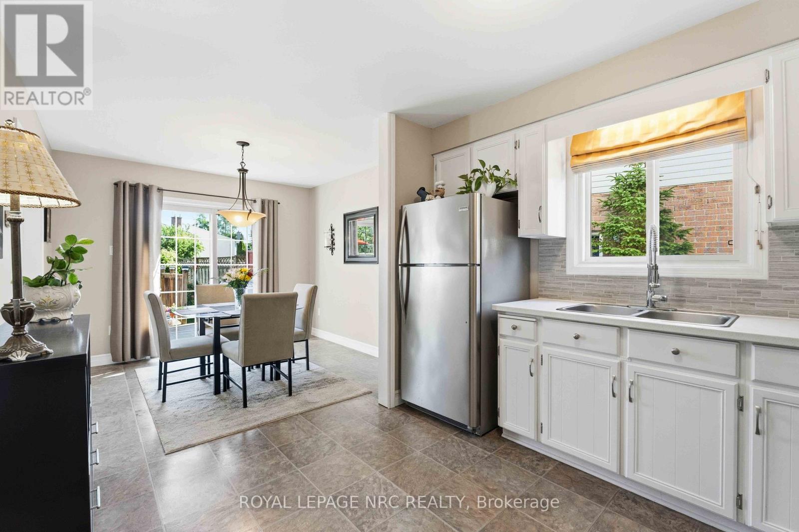 7 Naples Court, Thorold, Ontario  L2V 4S7 - Photo 15 - X13488854