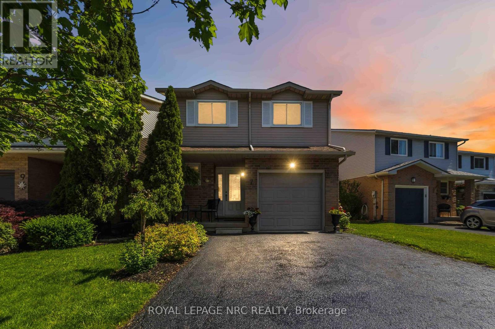7 Naples Court, Thorold, Ontario  L2V 4S7 - Photo 2 - X13488854