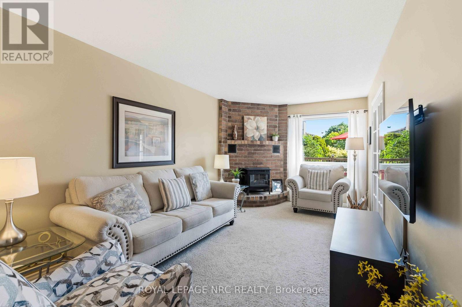 7 Naples Court, Thorold, Ontario  L2V 4S7 - Photo 9 - X13488854