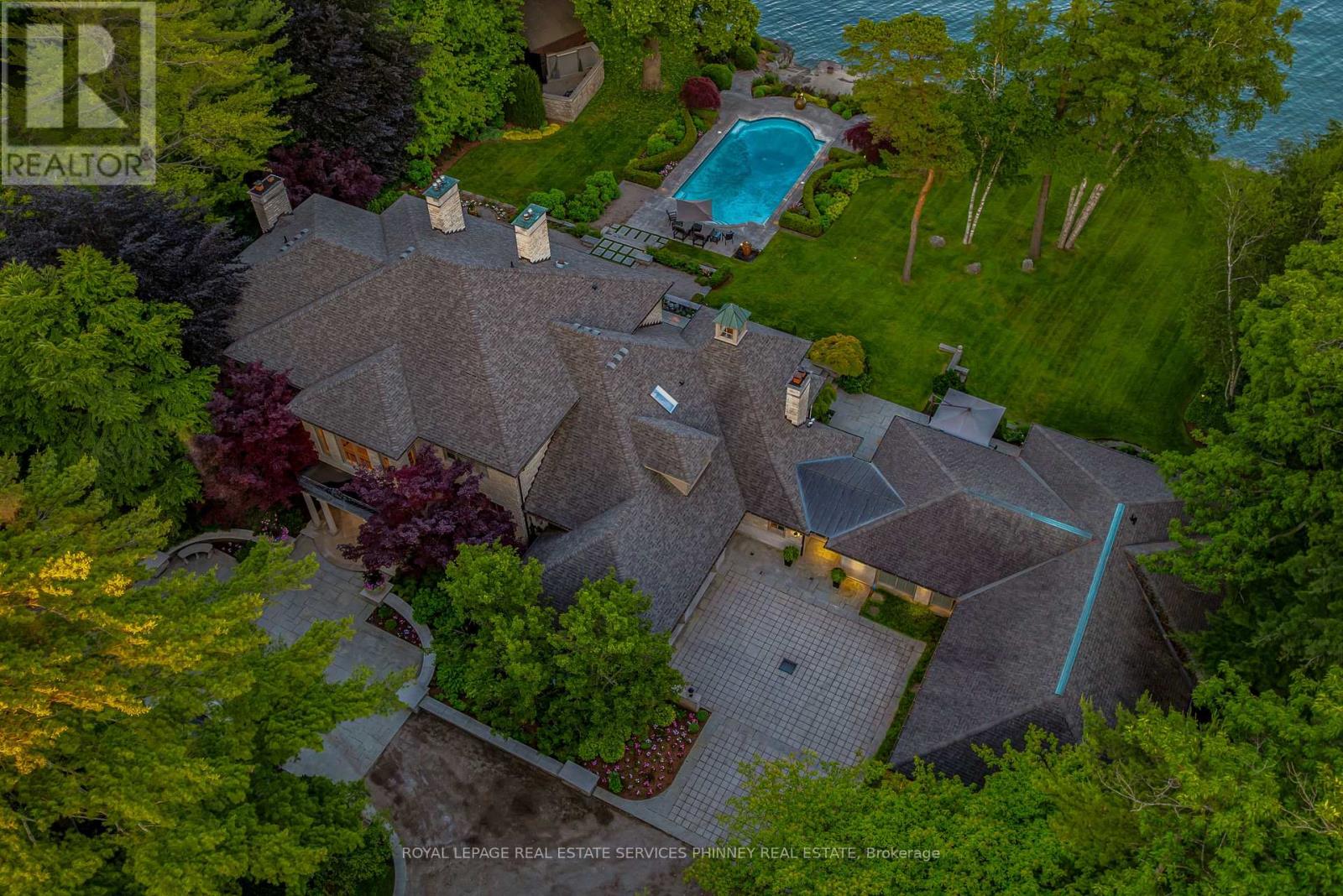 35 BRENTWOOD ROAD, Oakville, Ontario