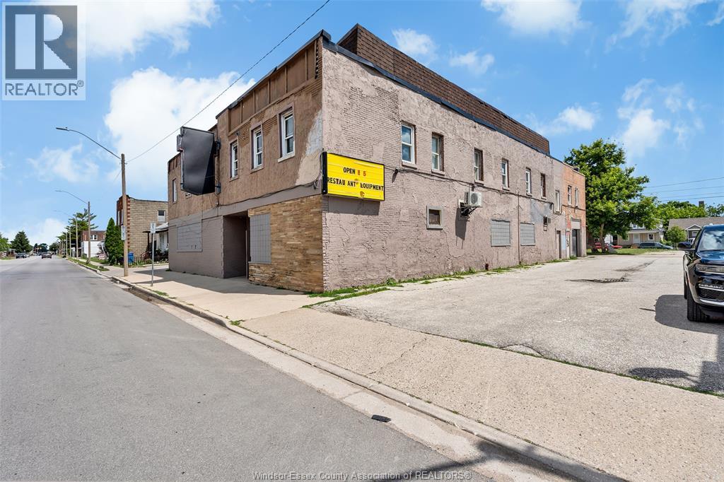 1636 DROUILLARD, Windsor, Ontario