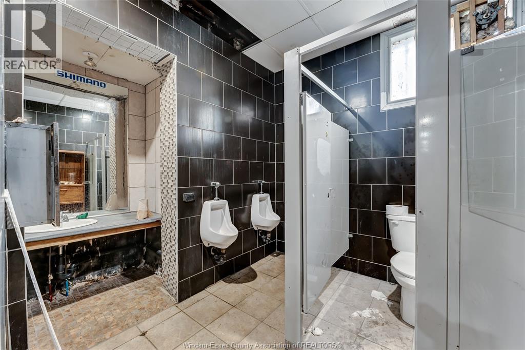 1636 Drouillard, Windsor, Ontario  N8Y 2S3 - Photo 13 - 26015118