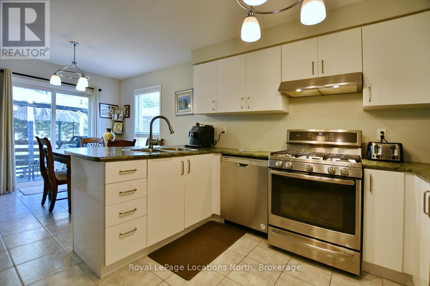 50 Regina Boulevard, Wasaga Beach, Ontario  L9Z 1M8 - Photo 11 - S13488432