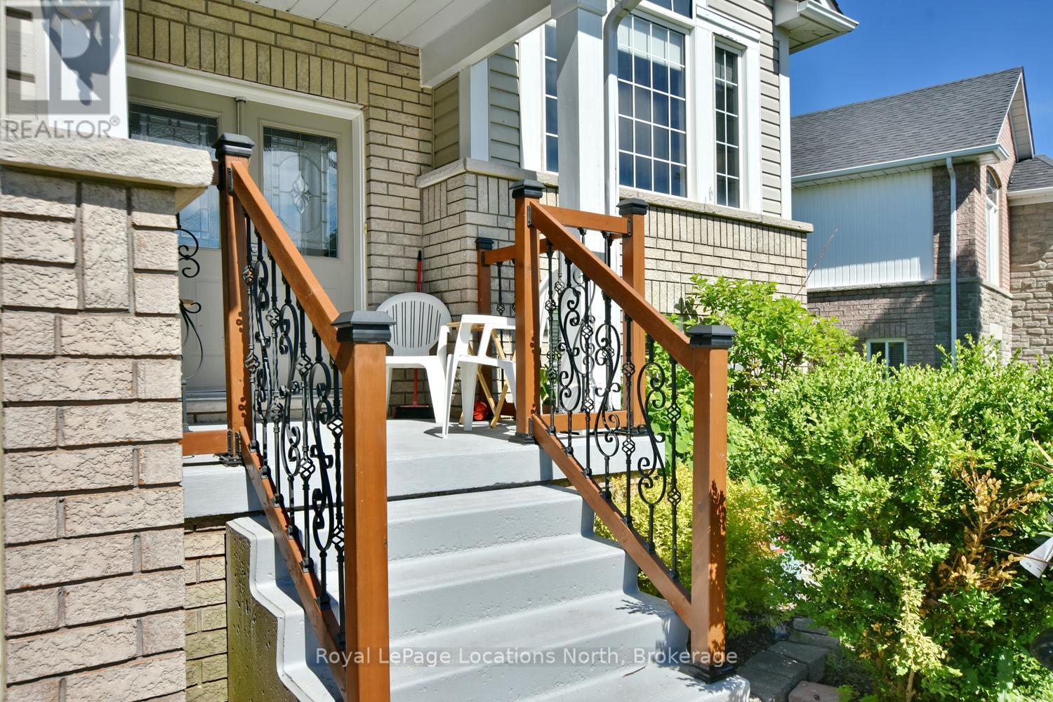 50 Regina Boulevard, Wasaga Beach, Ontario  L9Z 1M8 - Photo 2 - S13488432