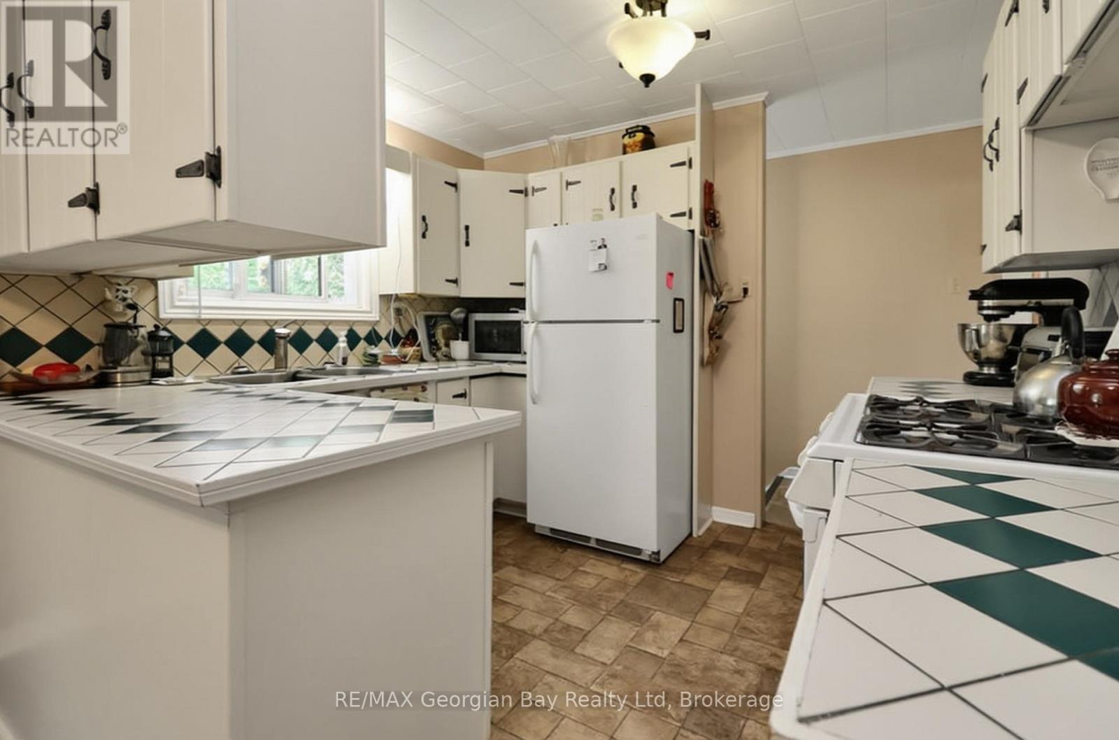 511 Camilla Street, Tay (Port Mcnicoll), Ontario  L0K 1R0 - Photo 7 - S13488706