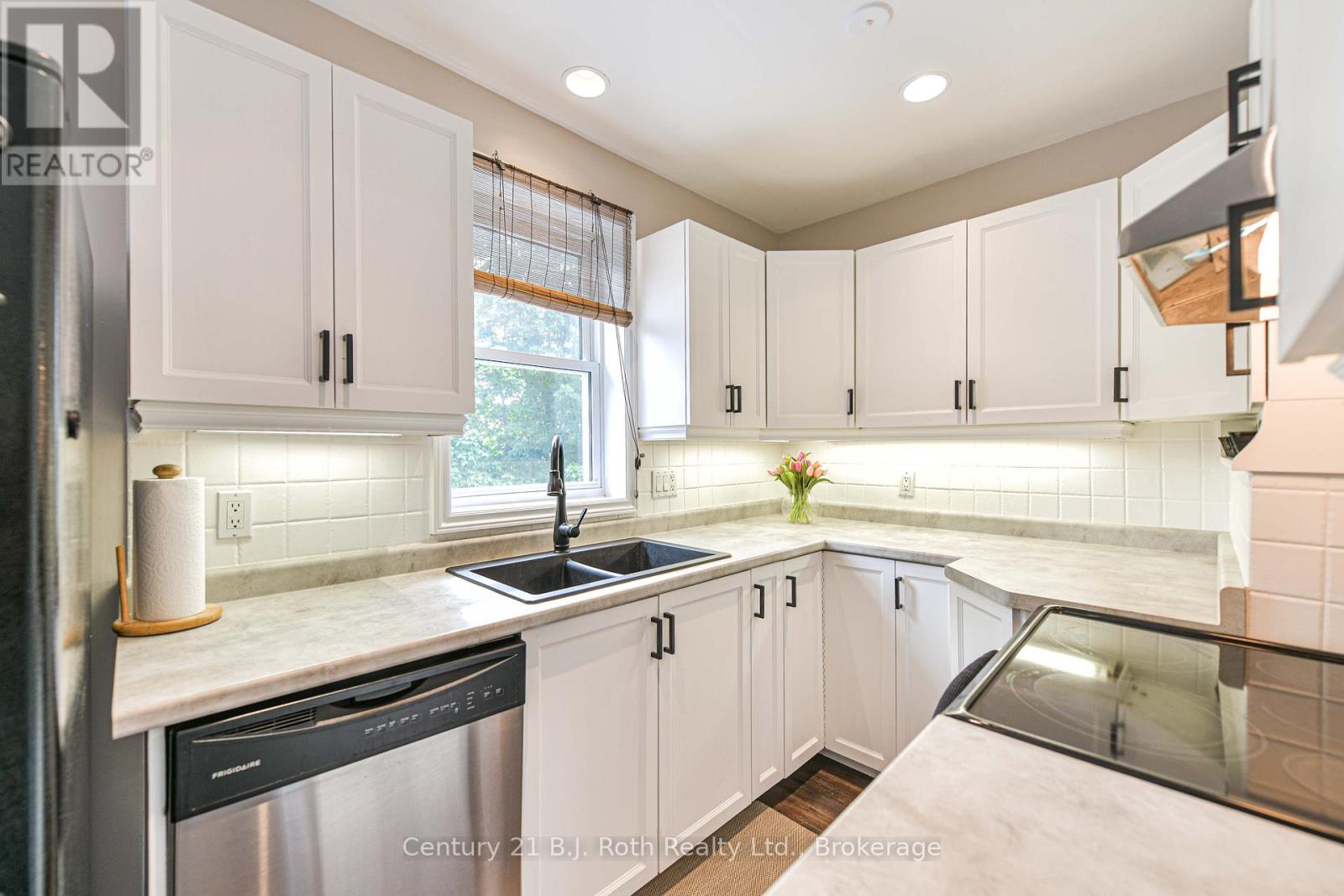 44 Charles Road, Orillia, Ontario L3V 3H4 - Photo 20 - S13489208