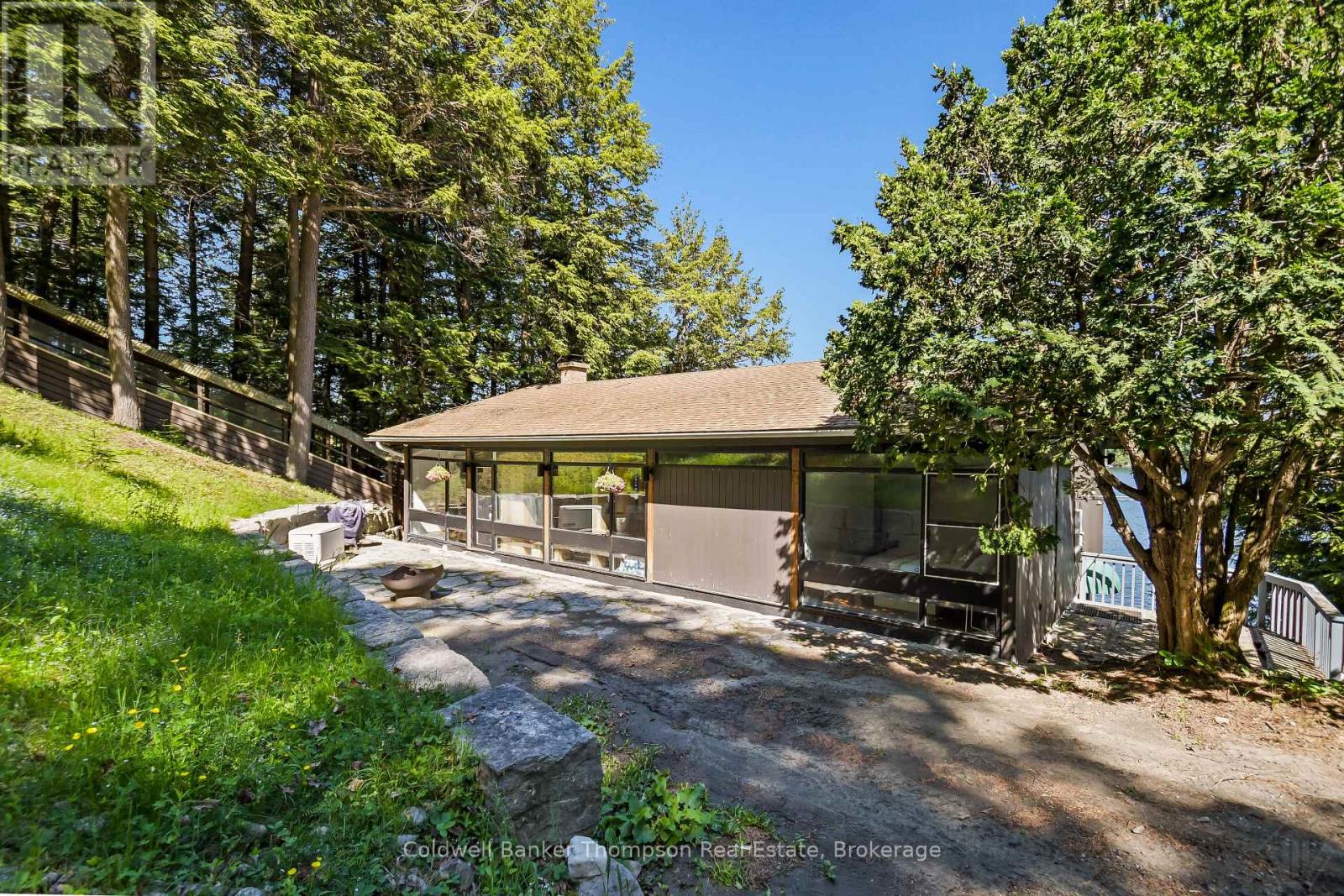 1053 Hemlock Point Lane, Lake Of Bays, Ontario P1H 2J6 - Photo 25 - X13487942