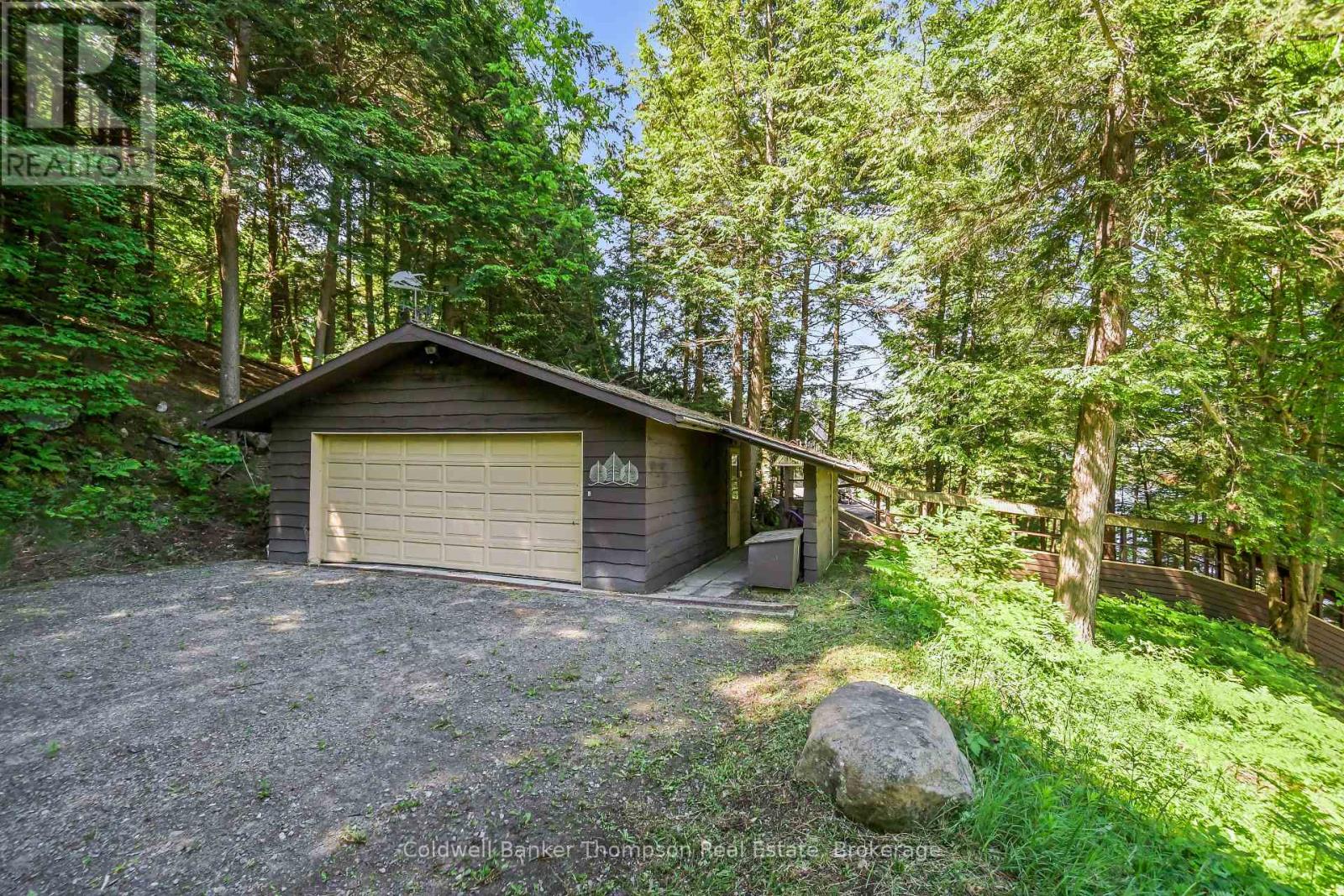 1053 Hemlock Point Lane, Lake Of Bays, Ontario P1H 2J6 - Photo 36 - X13487942