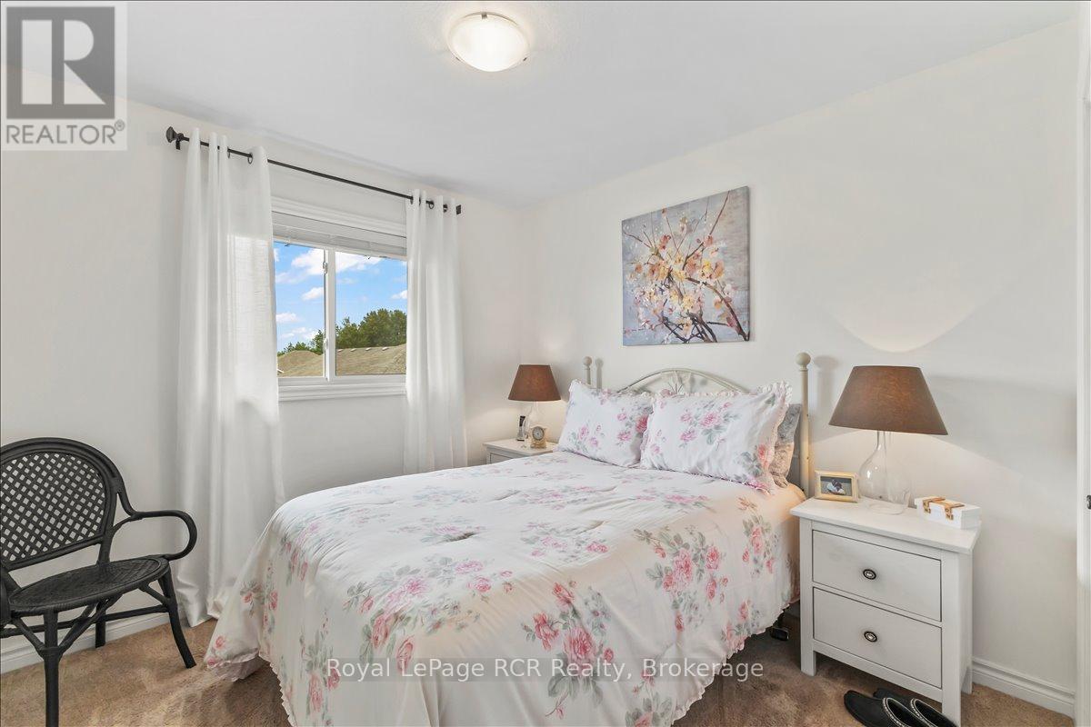 768 16th Street, Hanover, Ontario  N4N 3W8 - Photo 13 - X13488194