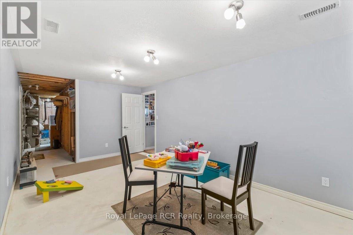 768 16th Street, Hanover, Ontario  N4N 3W8 - Photo 20 - X13488194