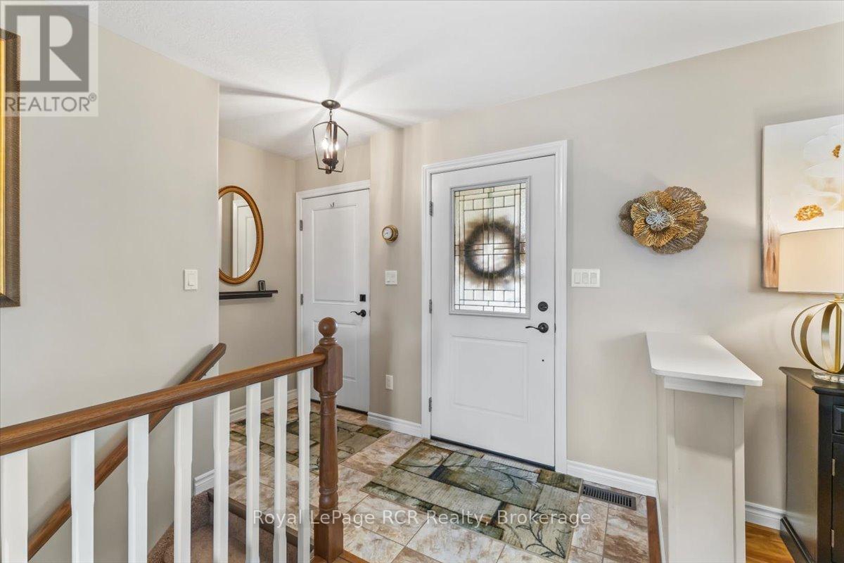 768 16th Street, Hanover, Ontario  N4N 3W8 - Photo 3 - X13488194