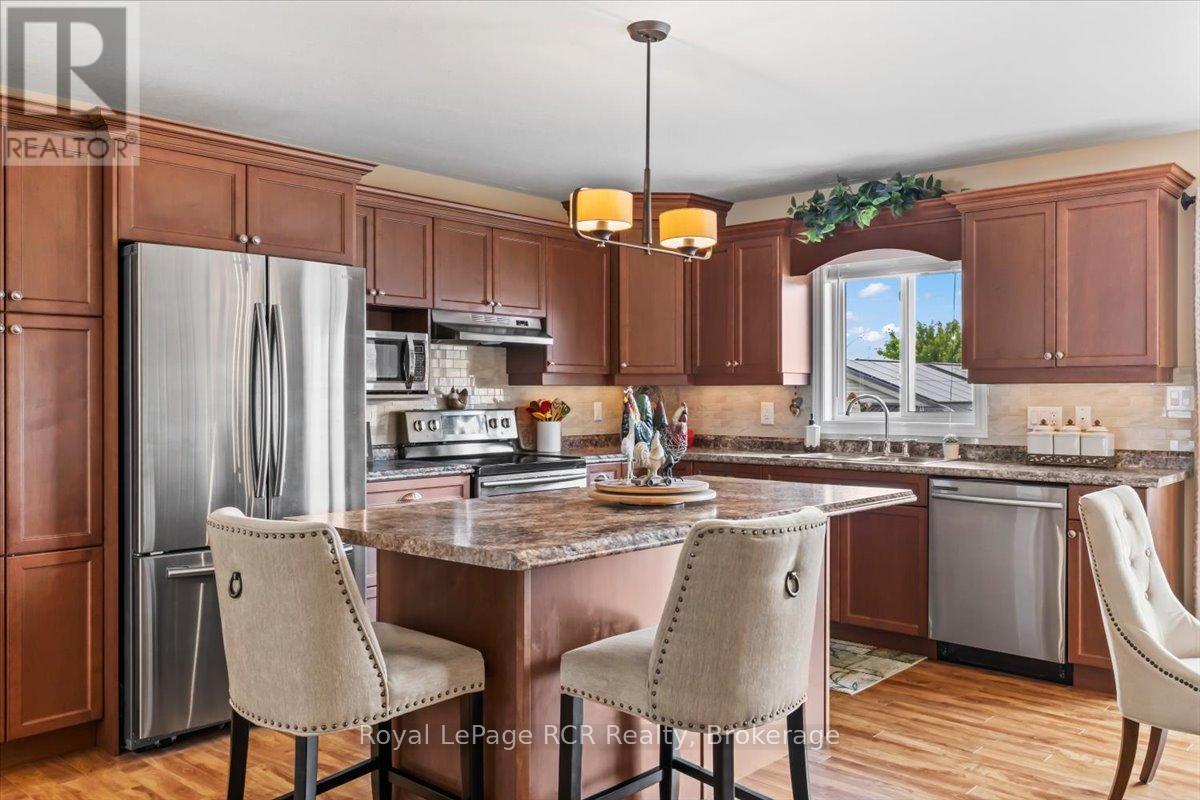 768 16th Street, Hanover, Ontario  N4N 3W8 - Photo 6 - X13488194