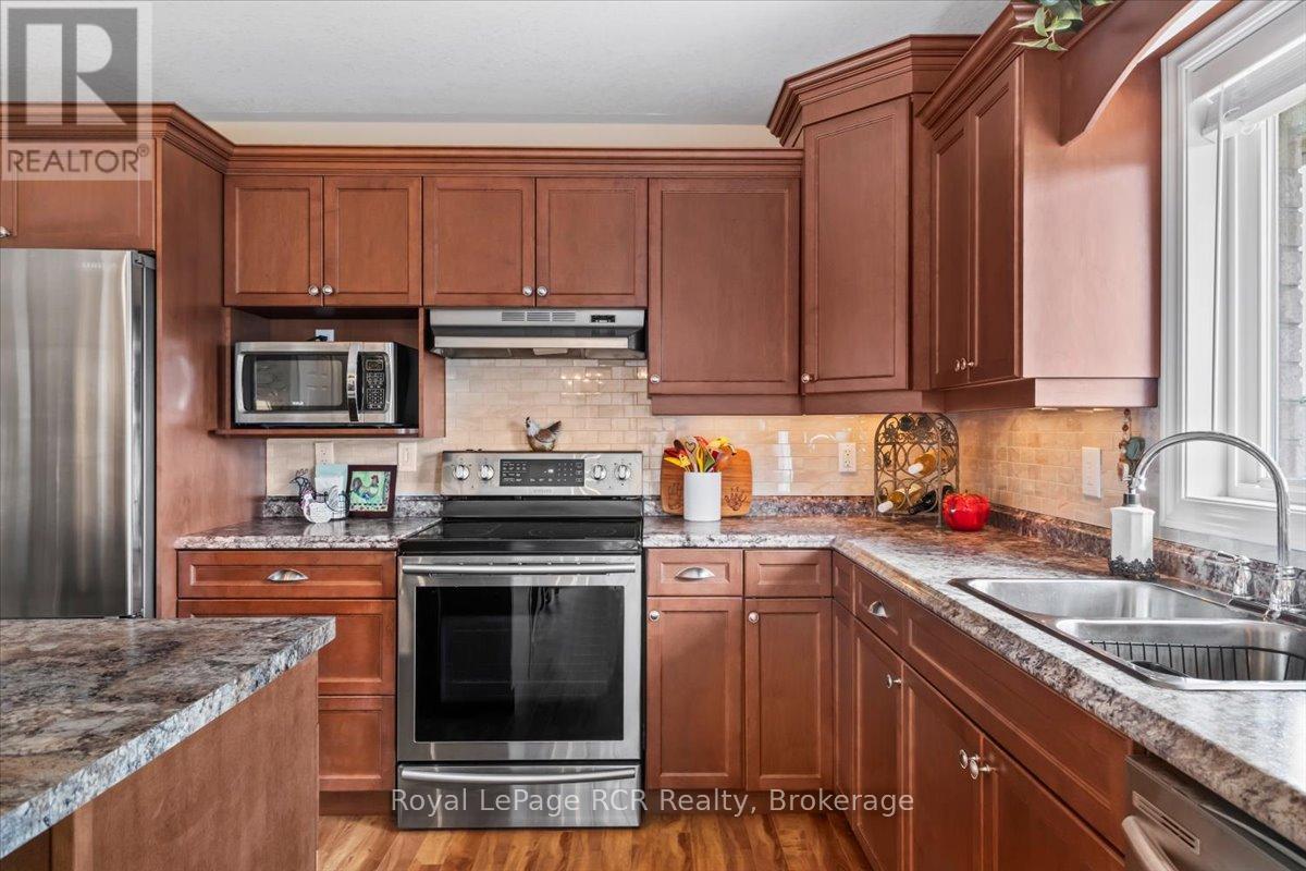 768 16th Street, Hanover, Ontario  N4N 3W8 - Photo 7 - X13488194