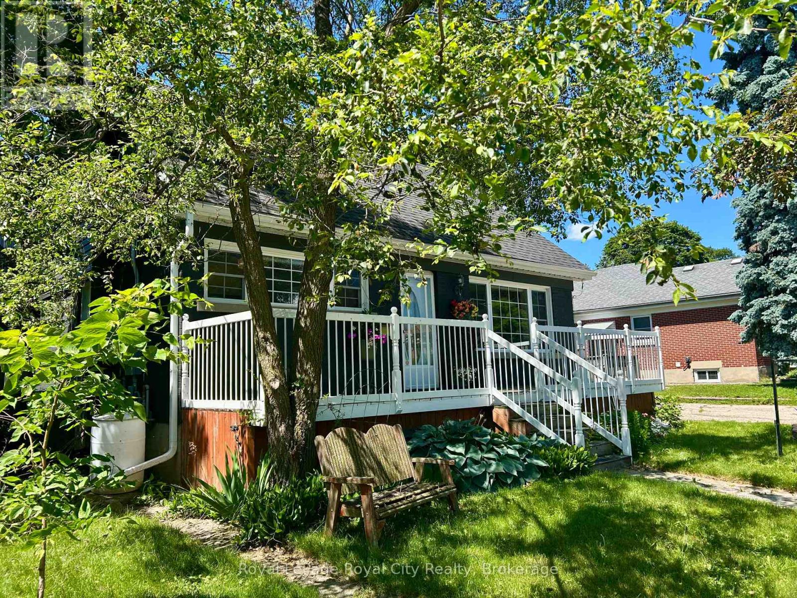 8 Rosewood Avenue, Guelph, Ontario  N1H 5Z9 - Photo 4 - X13488366