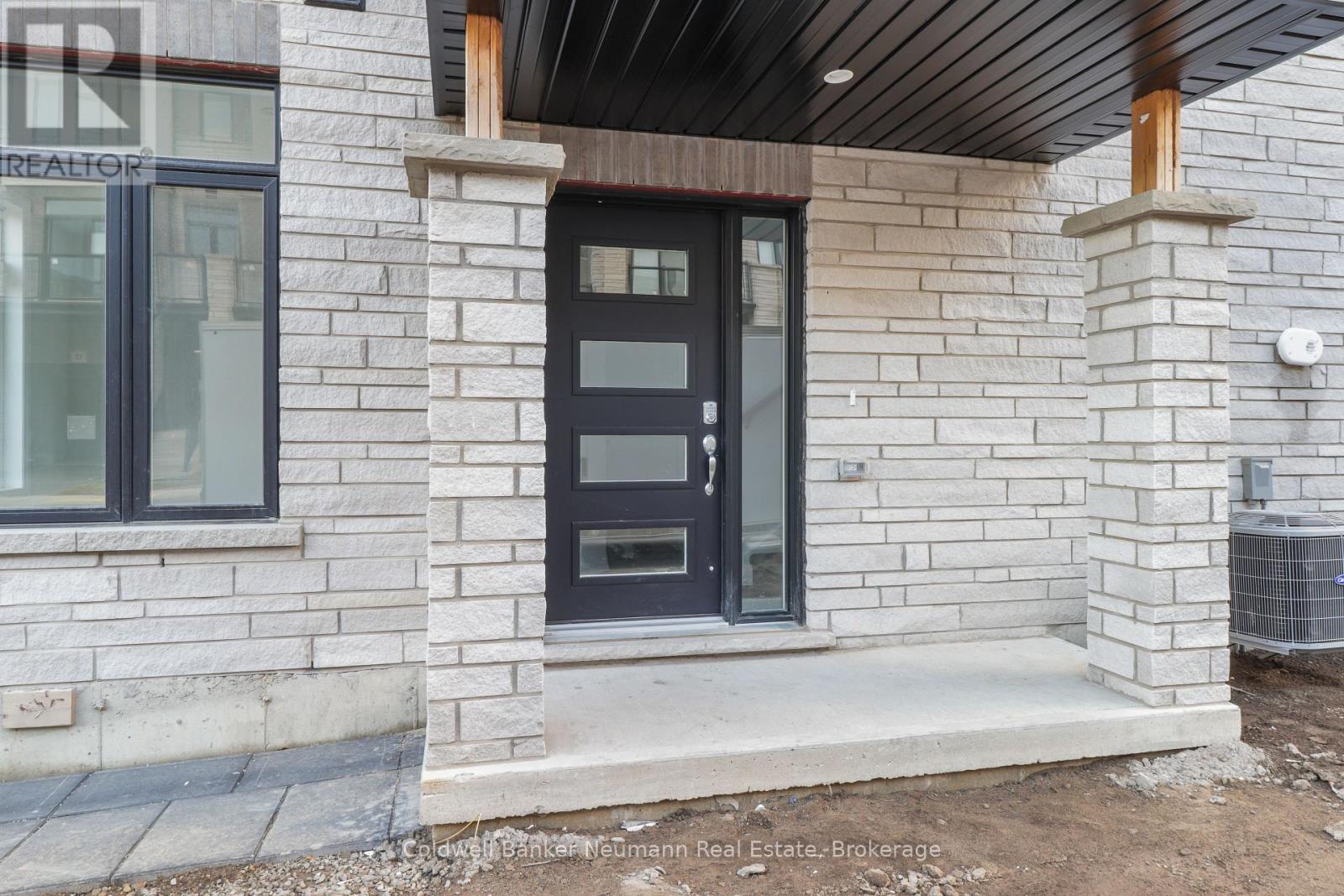 126 - 155 Equestrian Way W, Cambridge, Ontario  N3E 0E8 - Photo 4 - X13488420