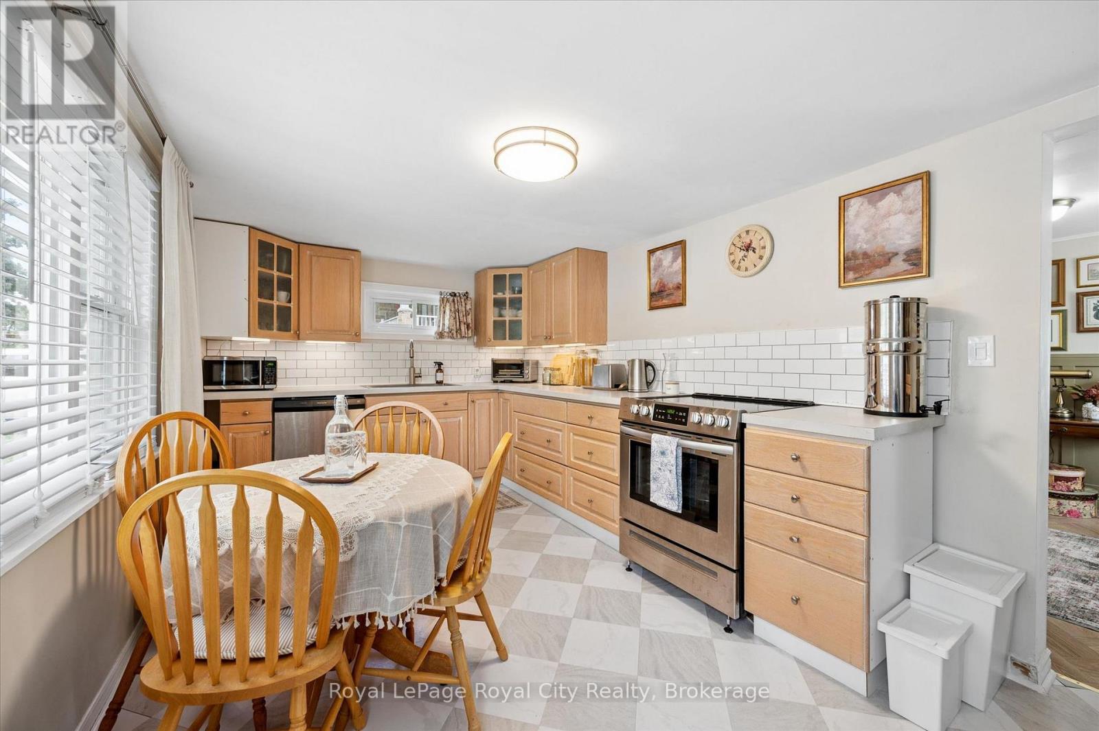 10 Macville Avenue, Kitchener, Ontario  N2K 1T1 - Photo 12 - X13488616