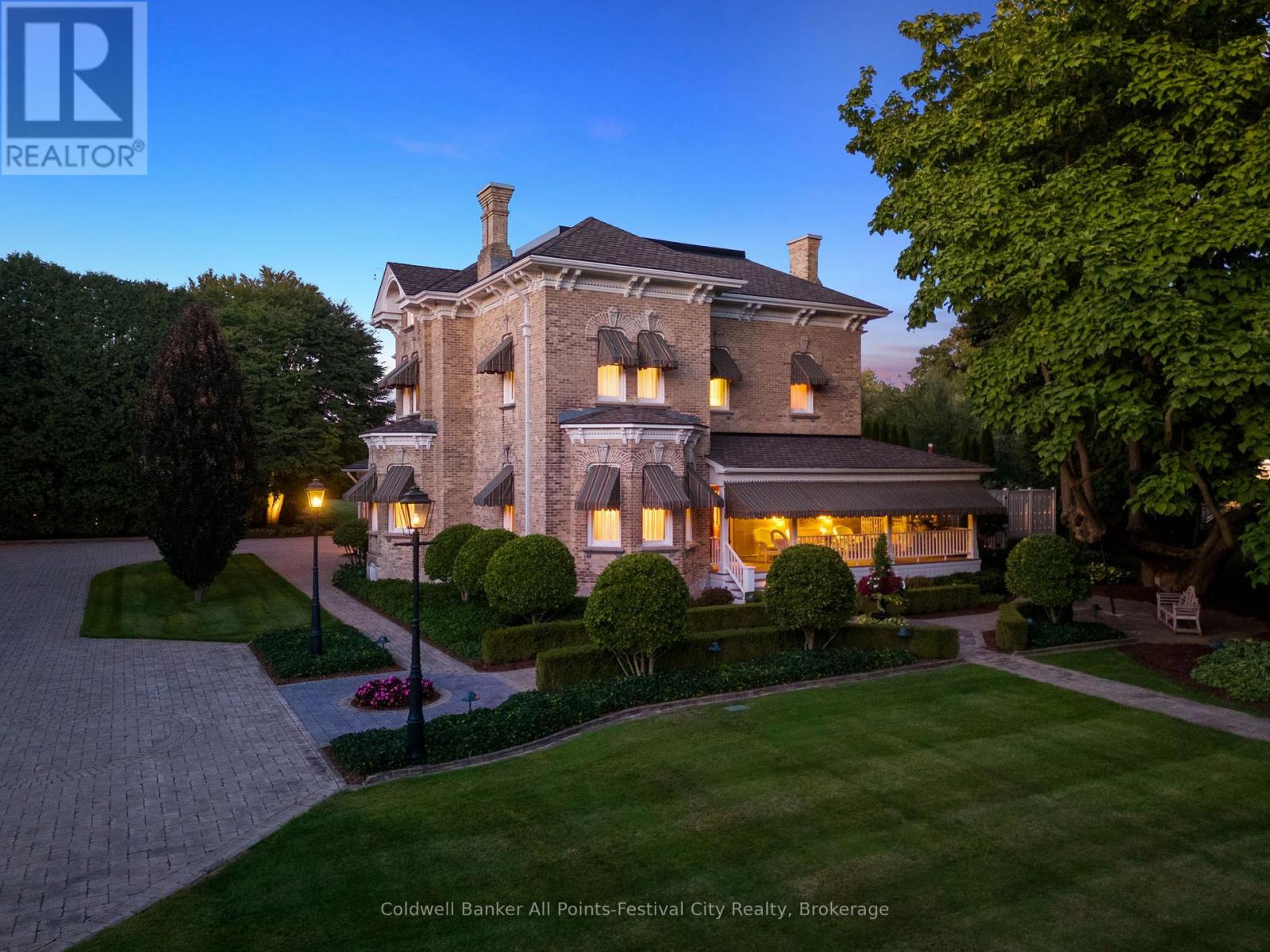 262 DINSLEY STREET, North Huron, Ontario