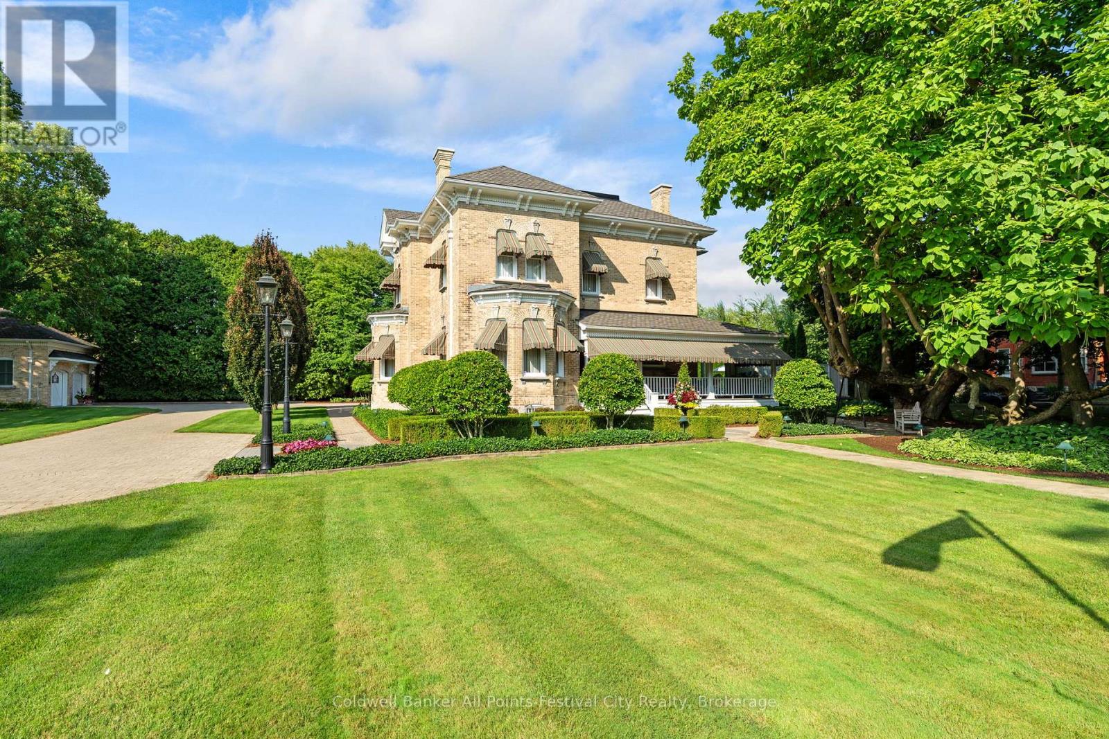 262 Dinsley Street, North Huron (Blyth), Ontario  N0M 1H0 - Photo 2 - X13488964