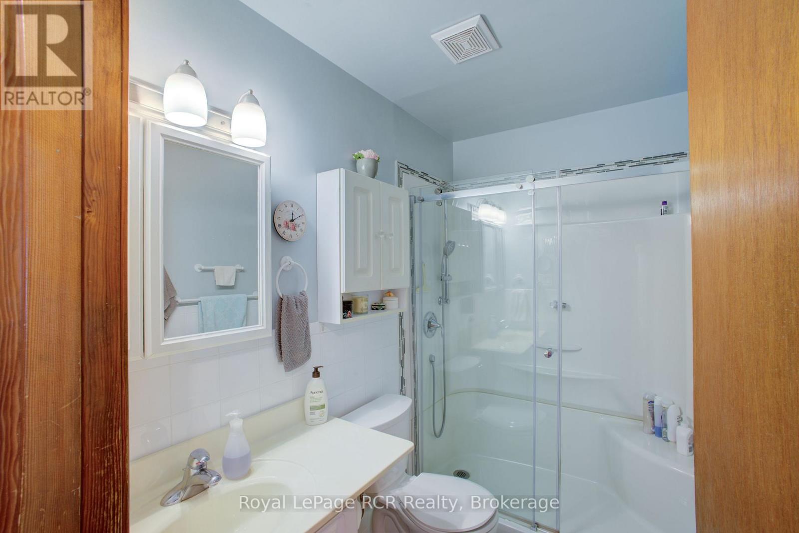 290 Walton Street, Wellington North, Ontario  N0G 1A0 - Photo 14 - X13488972