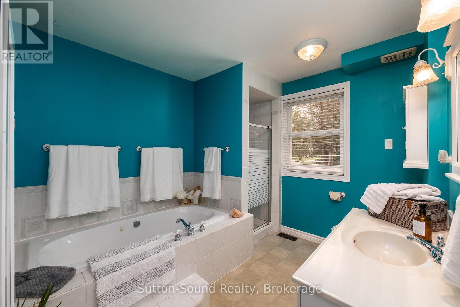 864 16th Street W, Georgian Bluffs, Ontario  N4K 6V5 - Photo 19 - X13489182