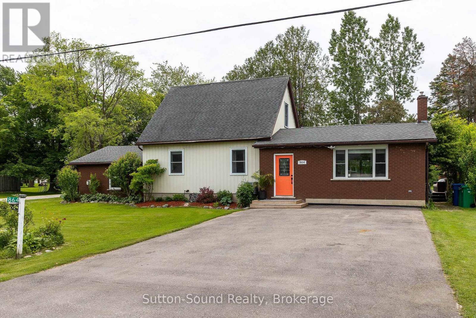 864 16th Street W, Georgian Bluffs, Ontario  N4K 6V5 - Photo 2 - X13489182