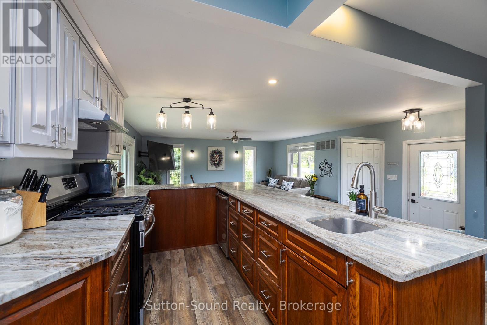 864 16th Street W, Georgian Bluffs, Ontario  N4K 6V5 - Photo 7 - X13489182