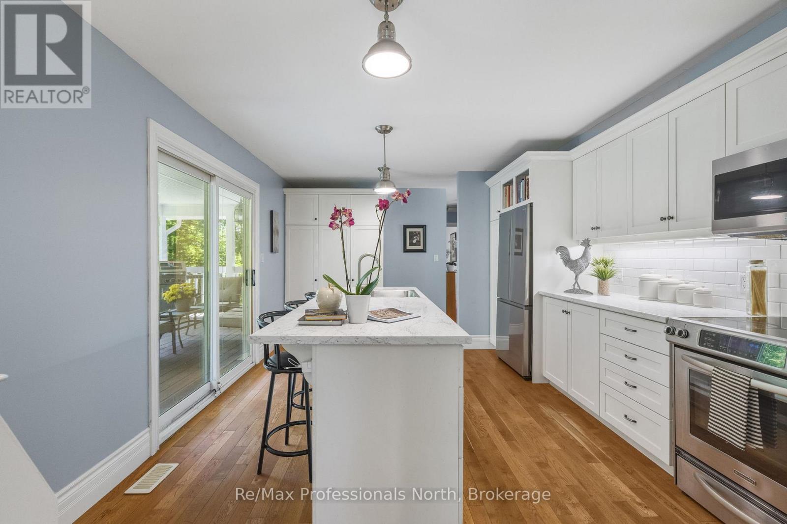 1032 Bradley Road, Muskoka Lakes (Wood (Muskoka Lakes)), Ontario  P1P 1R2 - Photo 11 - X13489212