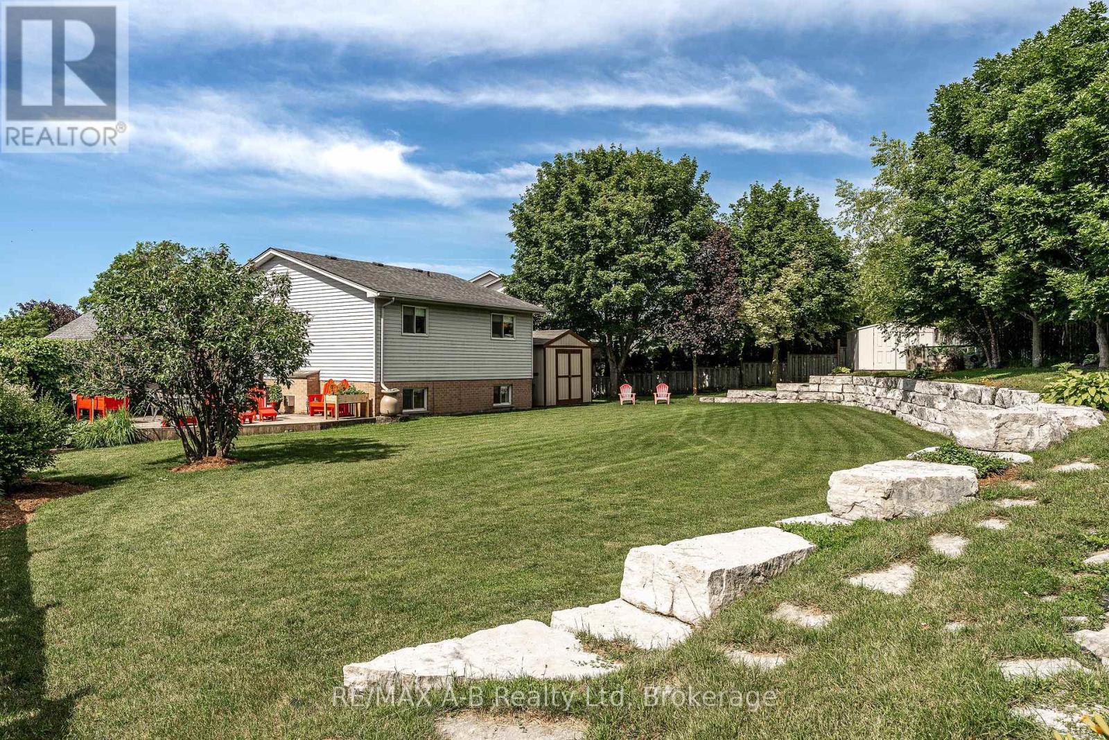 6 Meadowridge Court, St. Marys, Ontario  N4X 1E7 - Photo 38 - X13489494