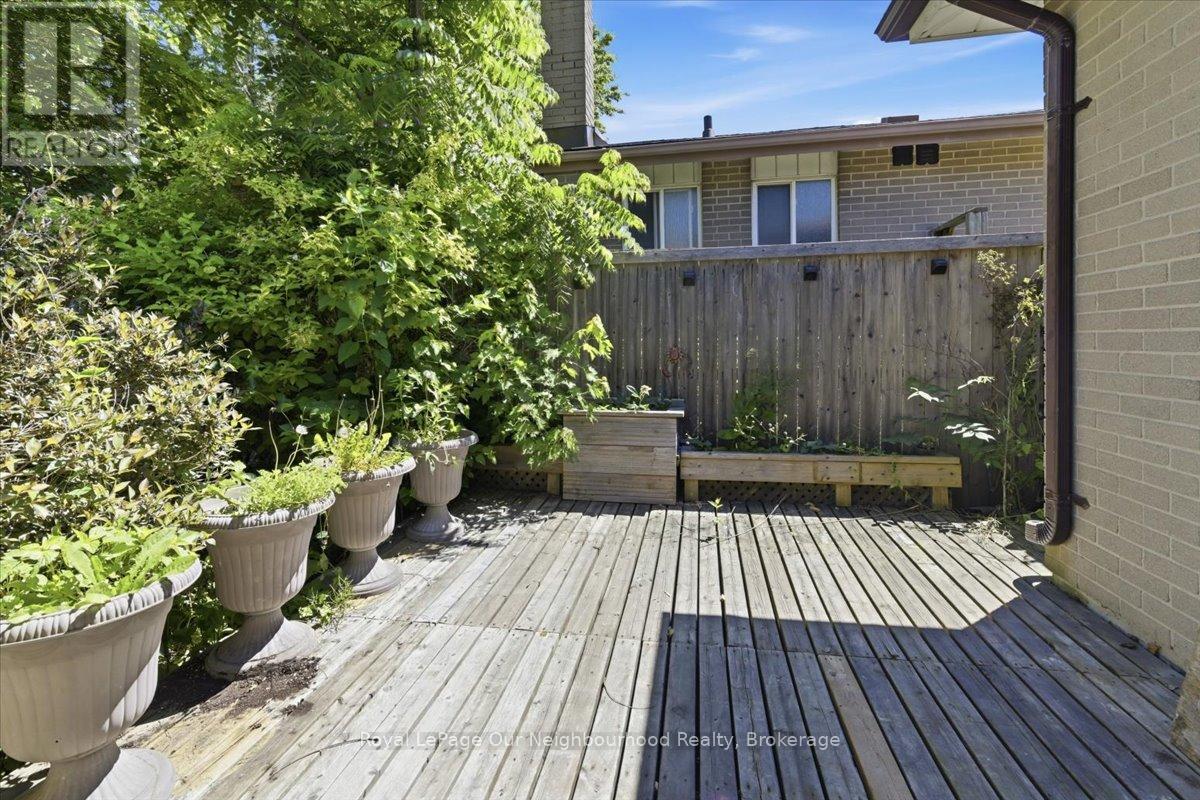 16 Tweedrock Crescent, Toronto, Ontario  M1E 4L5 - Photo 21 - E13487820