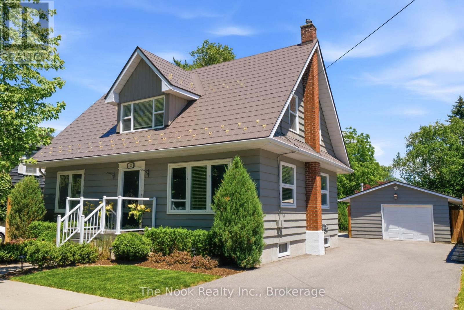 321 PALACE STREET, Whitby, Ontario