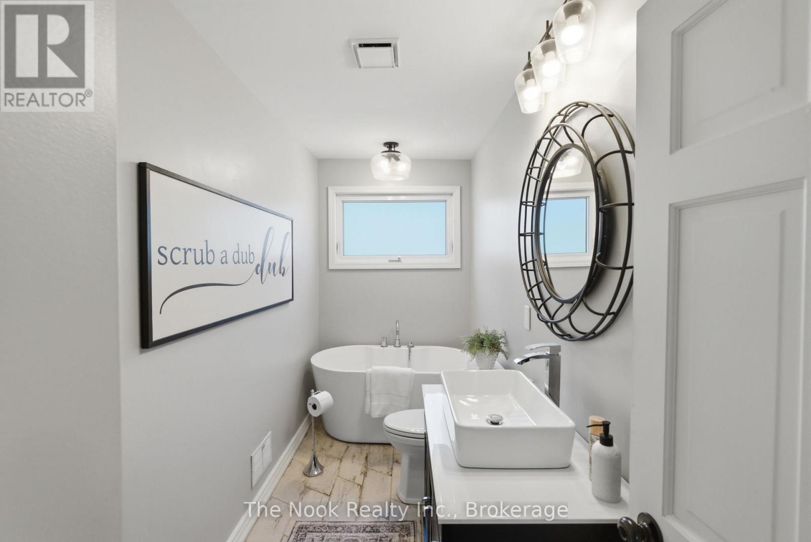 321 Palace Street, Whitby, Ontario  L1N 5G4 - Photo 21 - E13487864