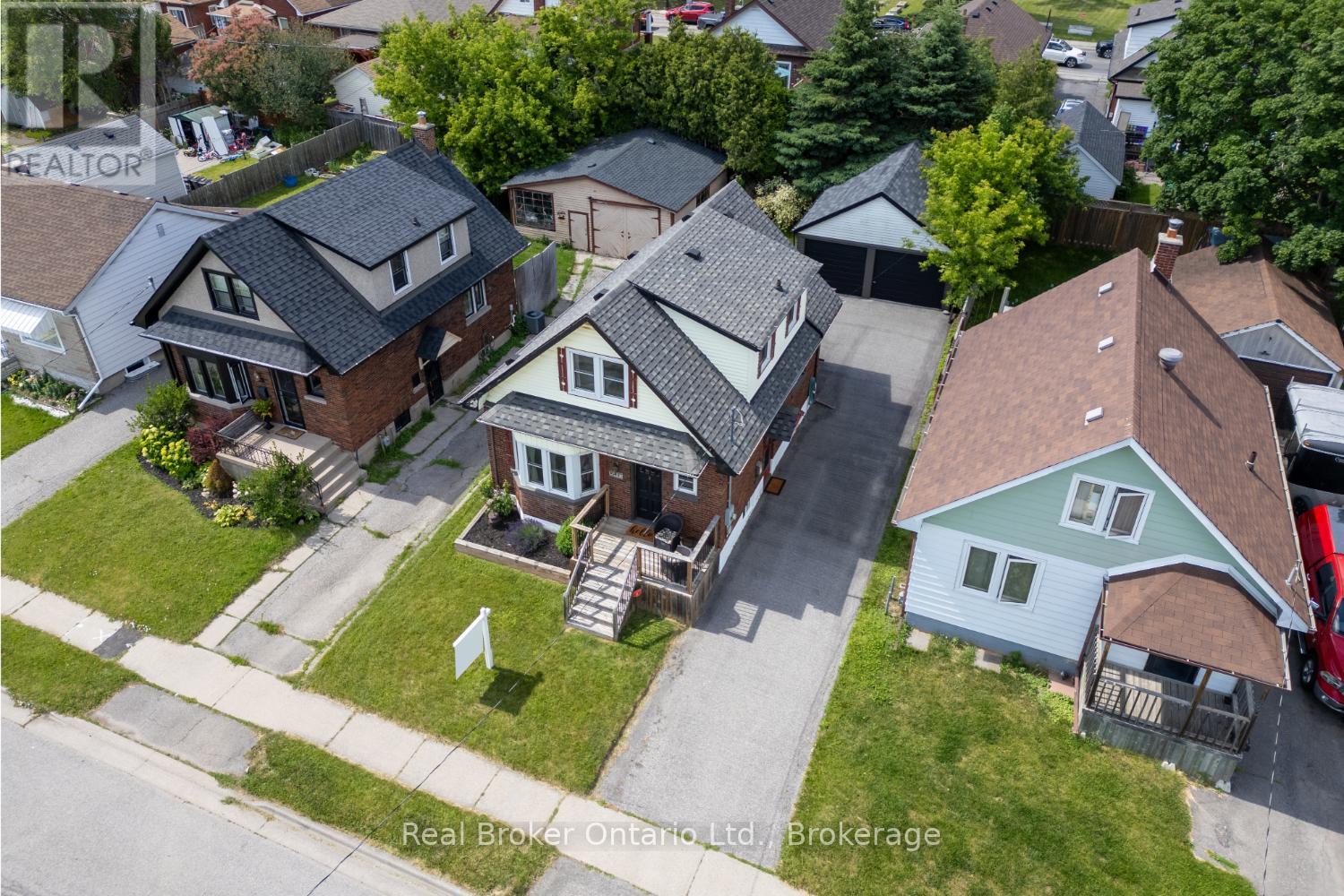 248 Mitchell Avenue, Oshawa, Ontario  L1H 2V6 - Photo 2 - E13487986