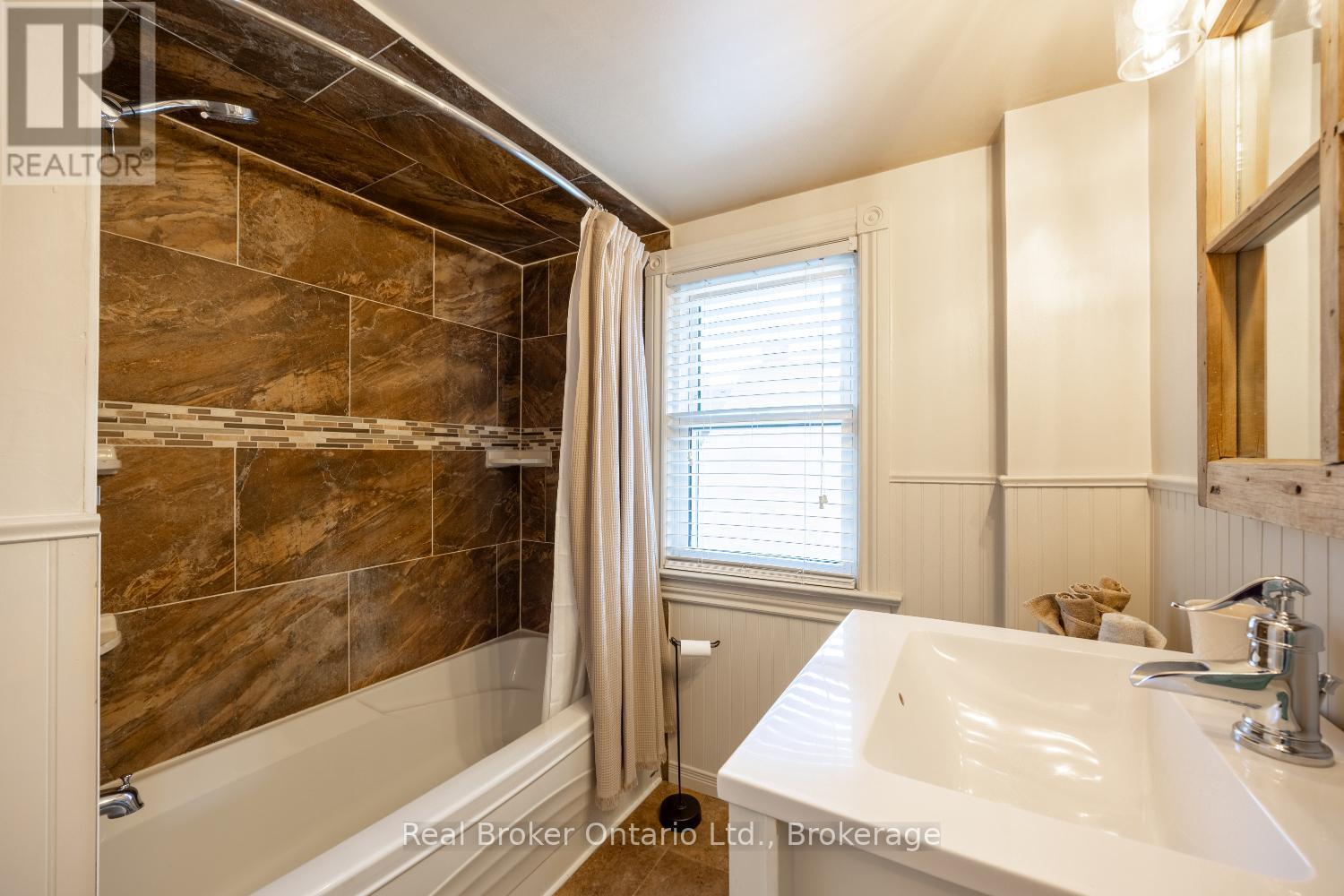 248 Mitchell Avenue, Oshawa, Ontario  L1H 2V6 - Photo 18 - E13487986