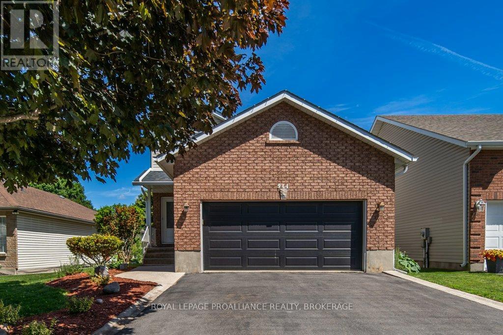 944 Ringstead Street, Kingston, Ontario  K7M 8V2 - Photo 3 - X13487836