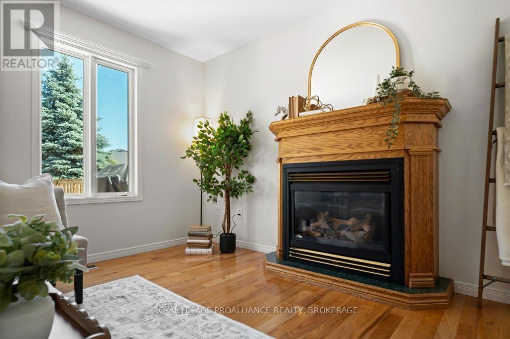 944 Ringstead Street, Kingston, Ontario  K7M 8V2 - Photo 9 - X13487836
