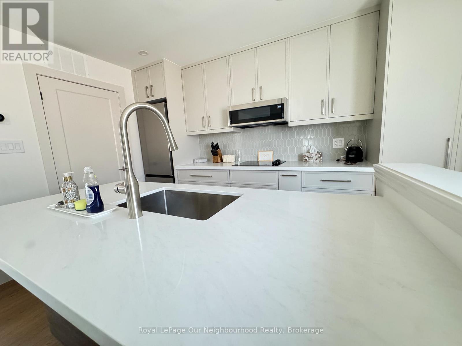 Coach Unit - 26 Cardrew Street, Markham, Ontario  L6B 1G2 - Photo 11 - N13488338