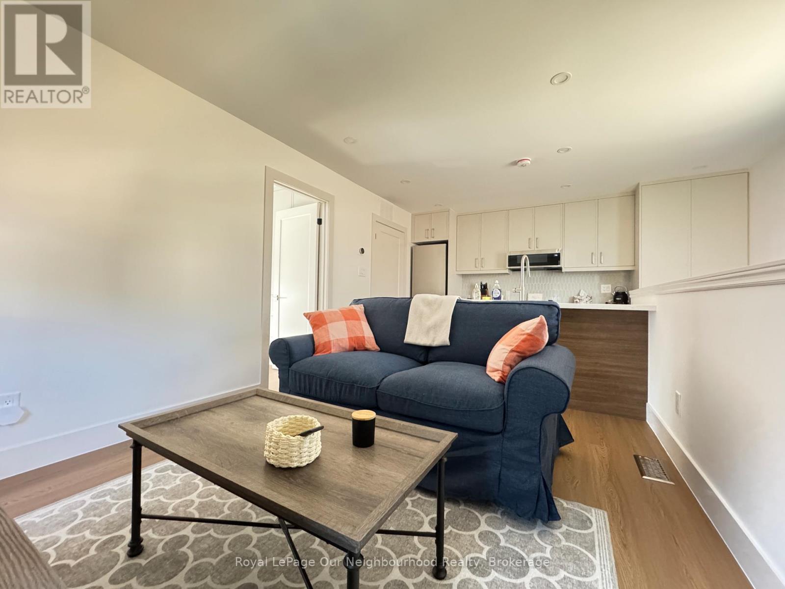 Coach Unit - 26 Cardrew Street, Markham, Ontario  L6B 1G2 - Photo 6 - N13488338