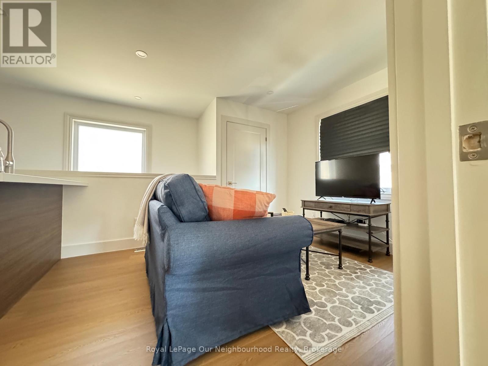 Coach Unit - 26 Cardrew Street, Markham, Ontario  L6B 1G2 - Photo 7 - N13488338