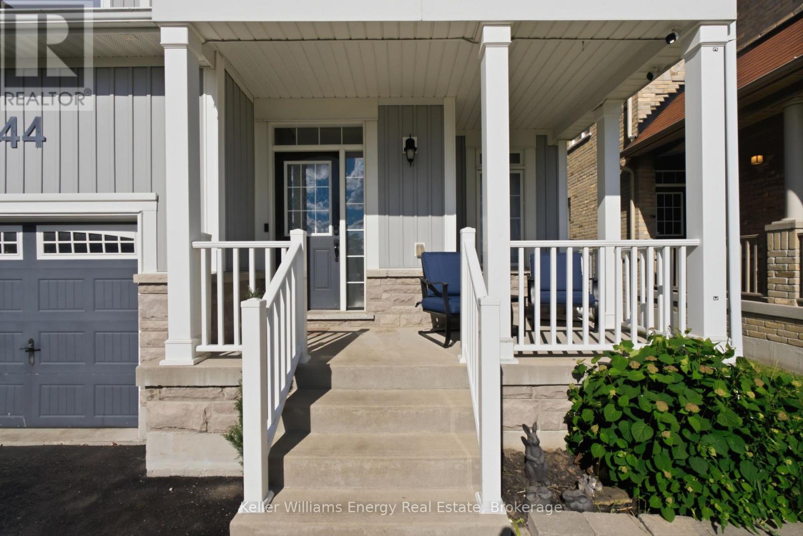 144 Mcdonald Crescent, Clarington, Ontario  L1B 0E2 - Photo 2 - E13488750