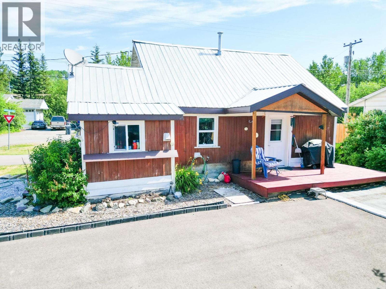 248 Pioneer Way, Burns Lake, British Columbia  V0J 1E0 - Photo 27 - R3139648