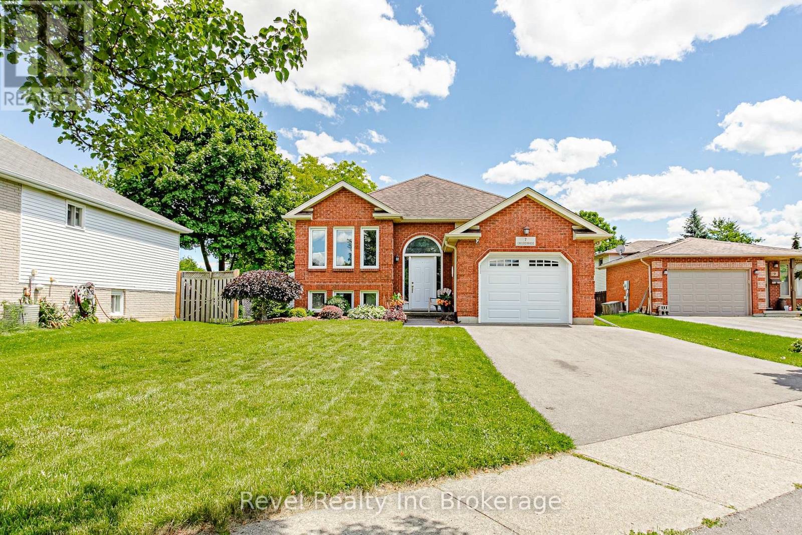 7 Childerhose Crescent, Brantford, Ontario  N3P 1Z8 - Photo 2 - X13489466