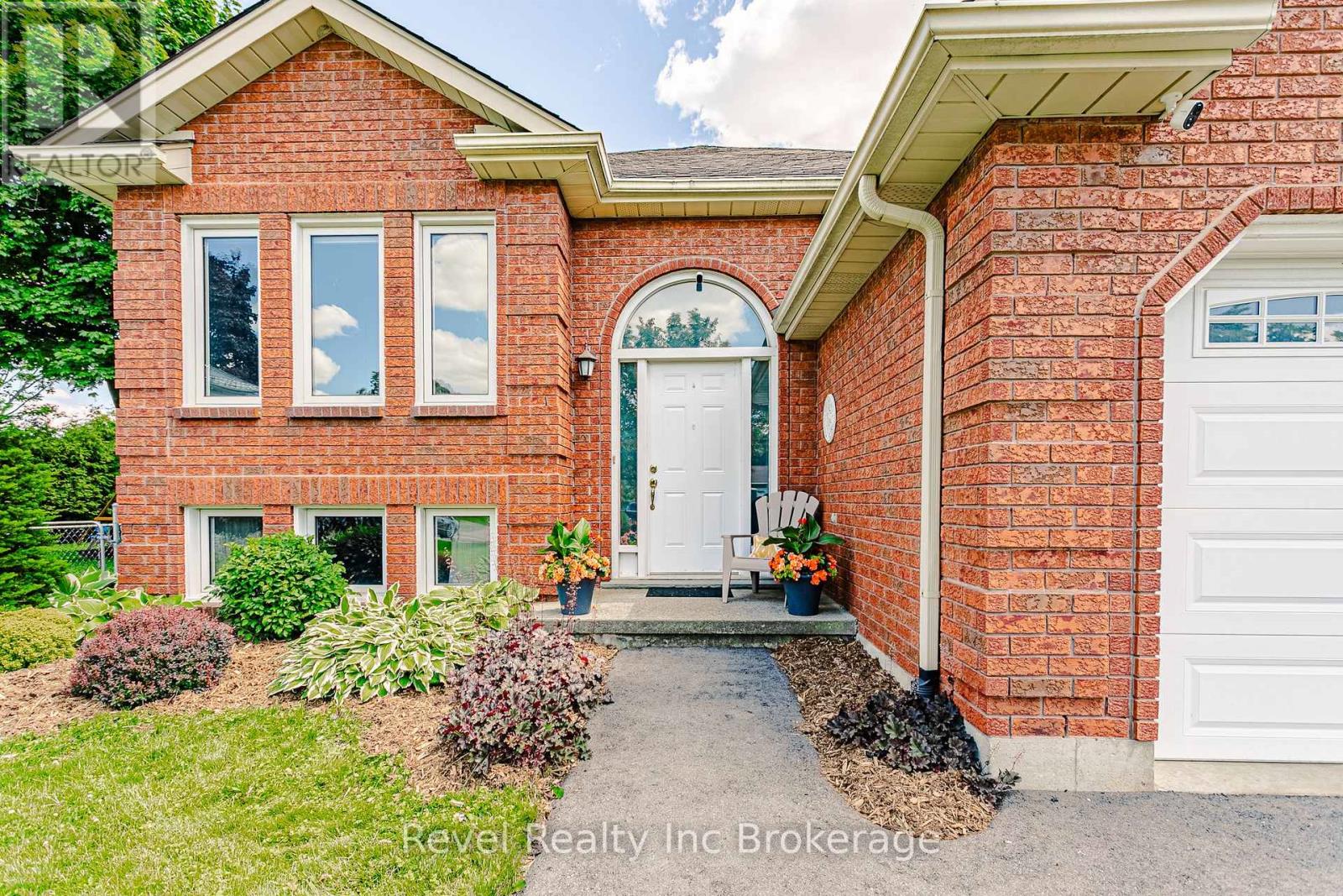 7 Childerhose Crescent, Brantford, Ontario  N3P 1Z8 - Photo 3 - X13489466