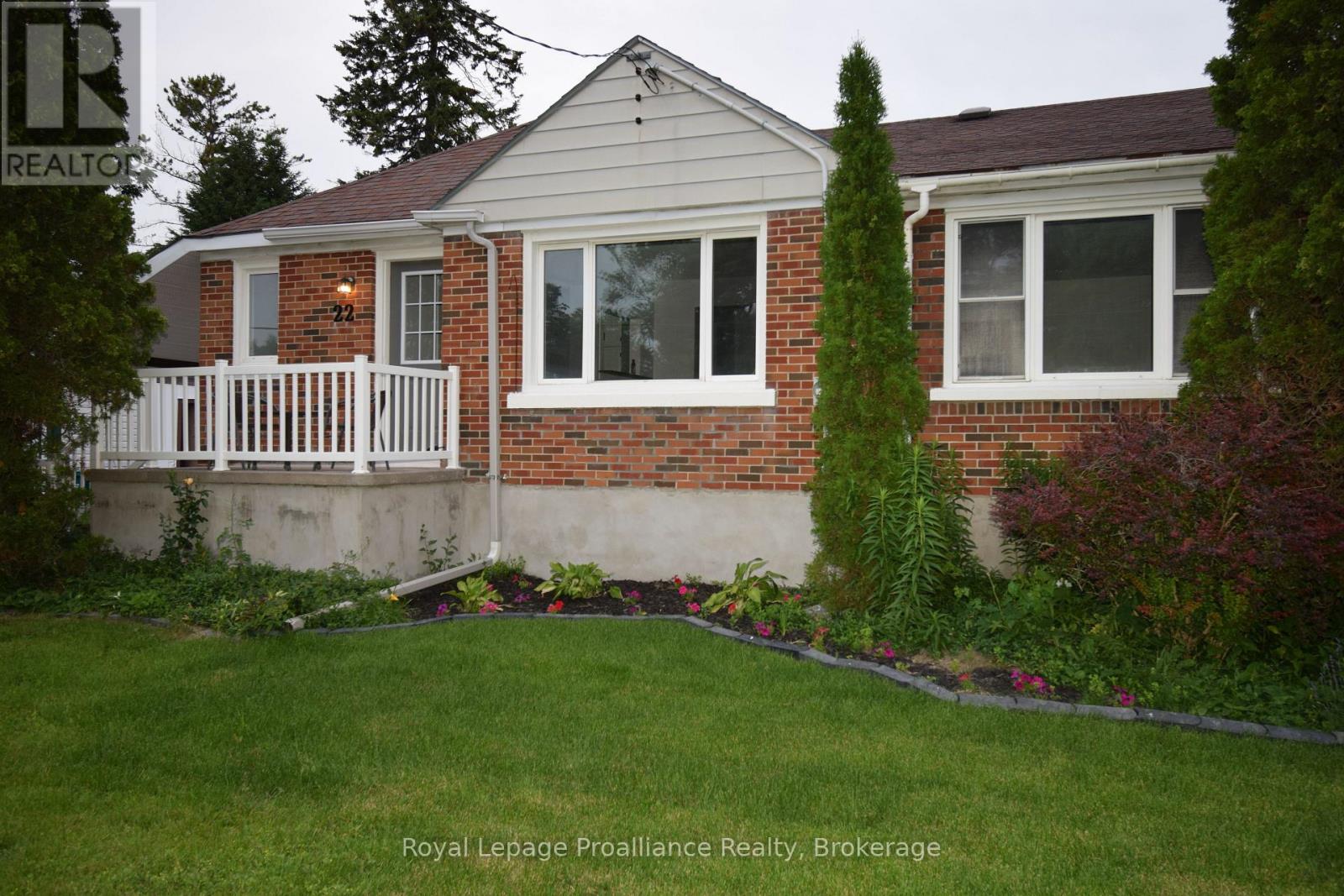 22 REYNOLDS CRESCENT, Belleville, Ontario