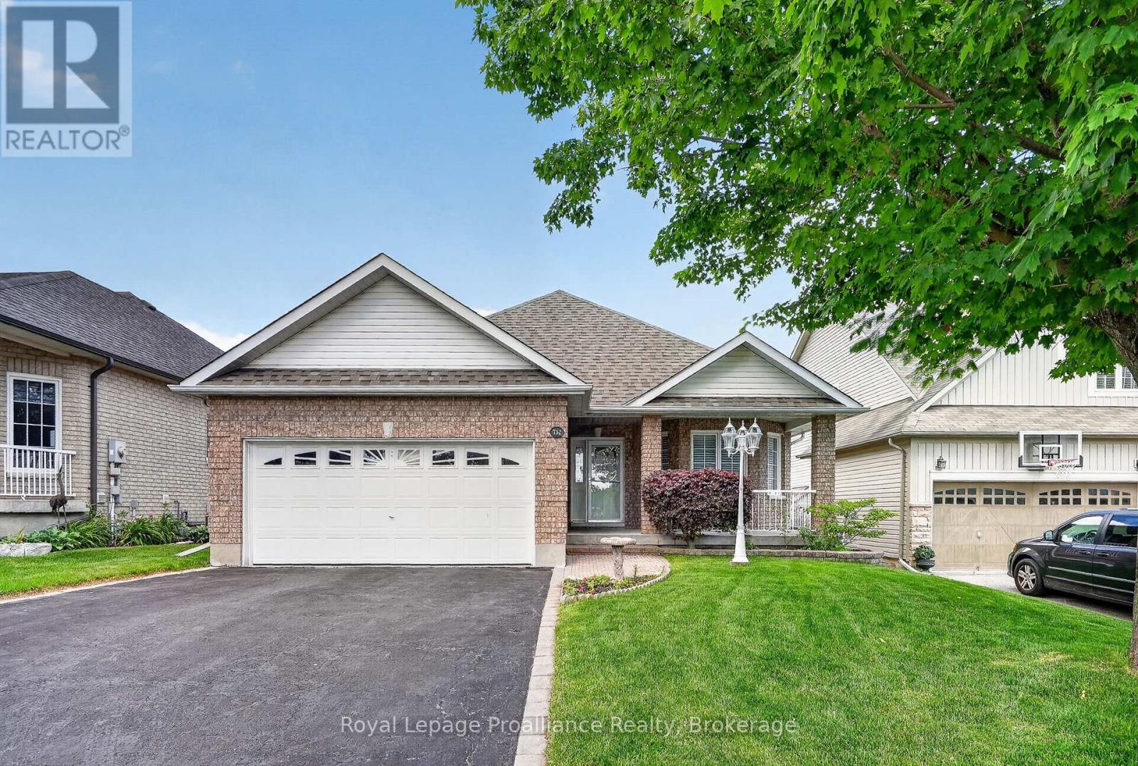 732 Prince Of Wales Drive, Cobourg, Ontario  K9A 5X8 - Photo 2 - X13489464
