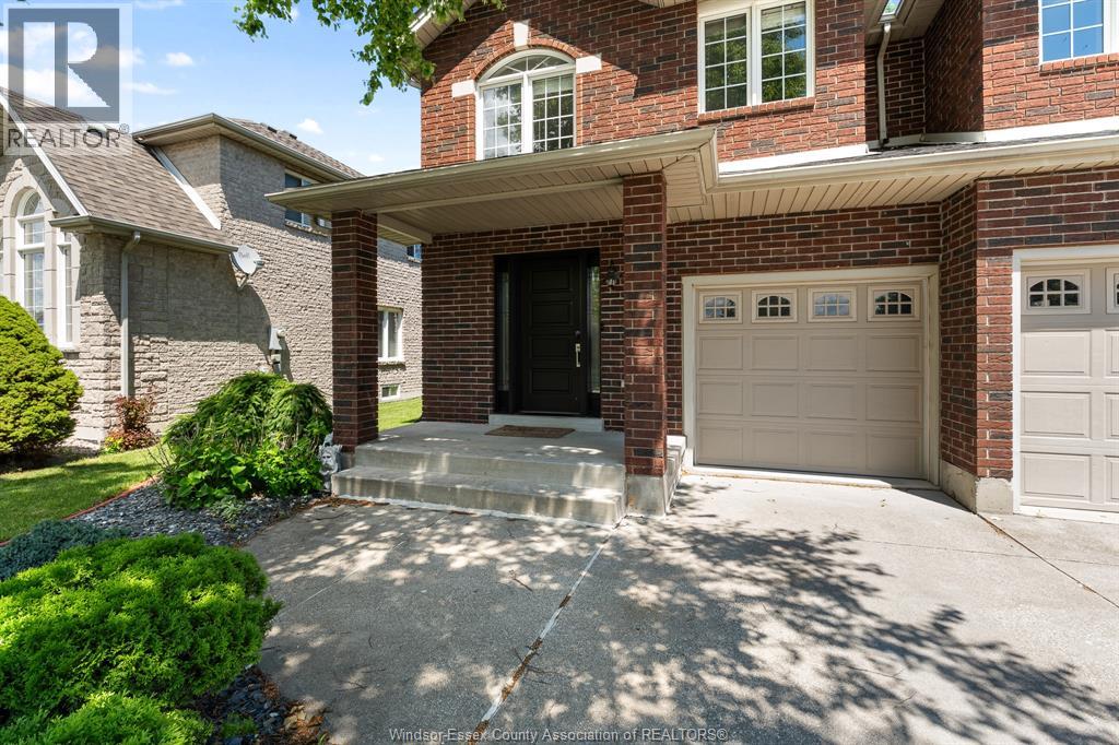 1376 Lakeview Avenue, Windsor, Ontario  N8P 1K7 - Photo 5 - 26015108