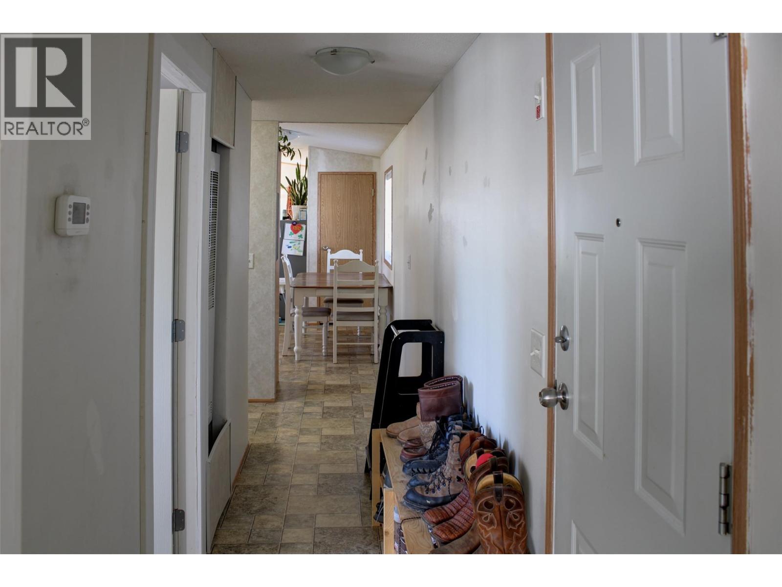 1034 Hillside Avenue, Chase, British Columbia  V0E 1M0 - Photo 13 - 10392407